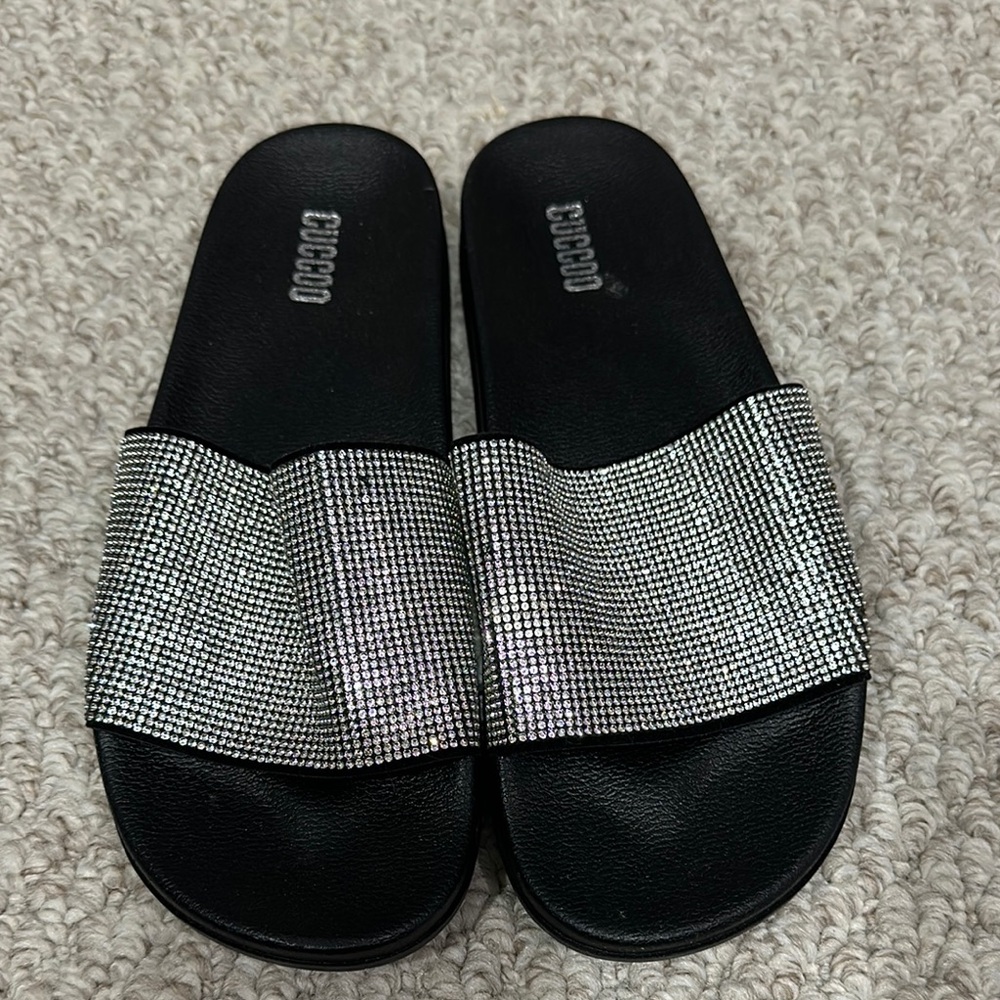 chic Women's Black and Silver Slide Sandals